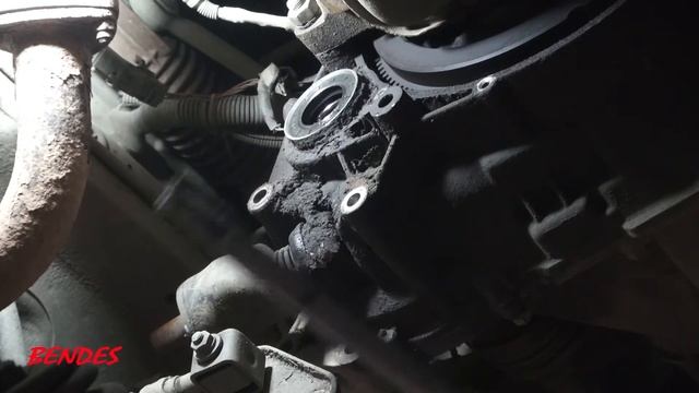 Как правильно снять привода с КПП. // How to properly remove the drive from the gearbox.