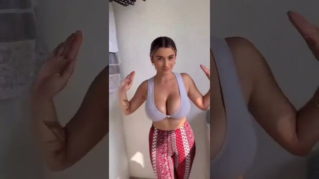 Девушка