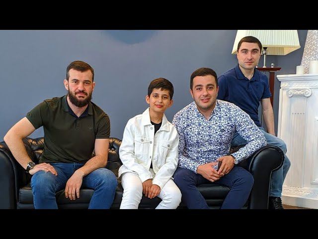 Роберт Багратян. Интервью и песня "I Will Always Love You" на "Чалтырь ТВ". 24.05.2020. 14 y.o.