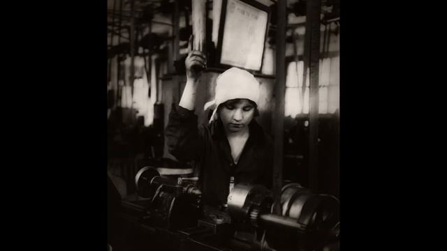 Old soviet song "Kirpichiki", distorted | "Кирпичики"