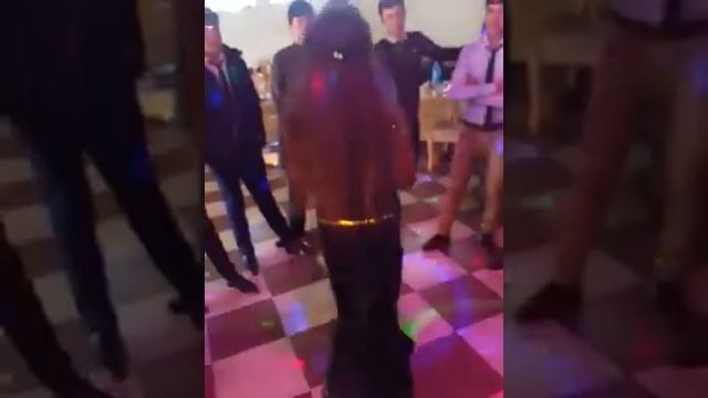 Ракси донишчуён дар дискотека