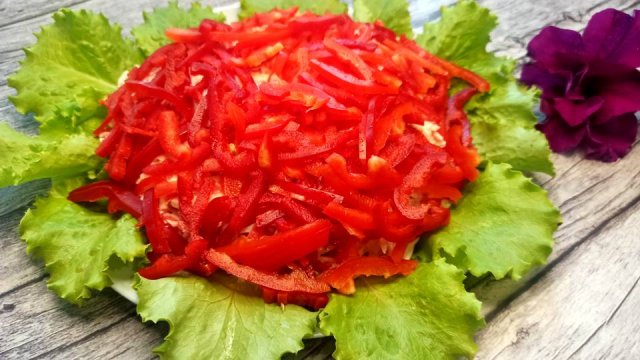 САЛАТ? САМЫЙ ВКУСНЫЙ С КРАБОВЫМИ ПАЛОЧКАМИ КРАСНОЕ МОРЕ ЗА 5 МИНУТ! САЛАТ ПОКОРИЛ ВСЕХ КТО ГОТОВИЛ