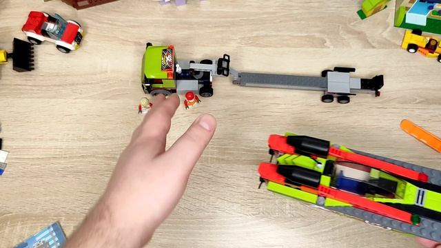 Лего набор: Транспортировщик скоростных катеров в собранном состоянии