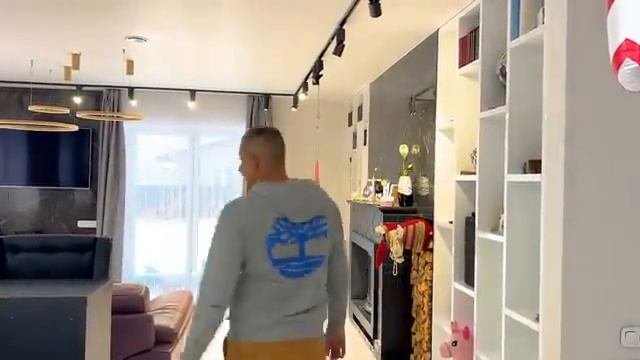 ШЕРЛОК И СТРАШИЛКИ. БРОС ШОУ ПЕТ