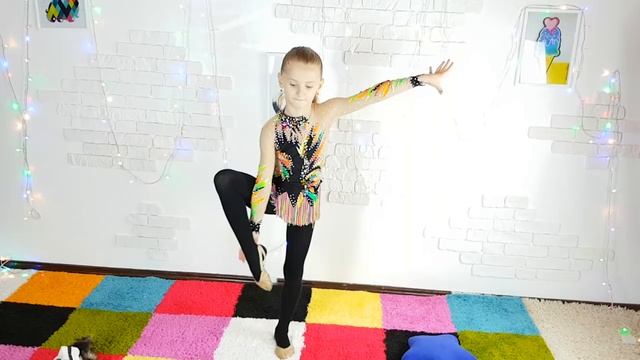 Майкл УМЕЕТ ГОВОРИТЬ? ?Гимнастический ДЕД МОРОЗ и его задания / Художественная гимнастика