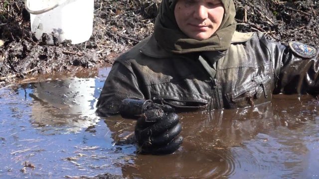 Немецкий блиндаж и Поиск солдат в болоте Юрий Гагарин раскопки