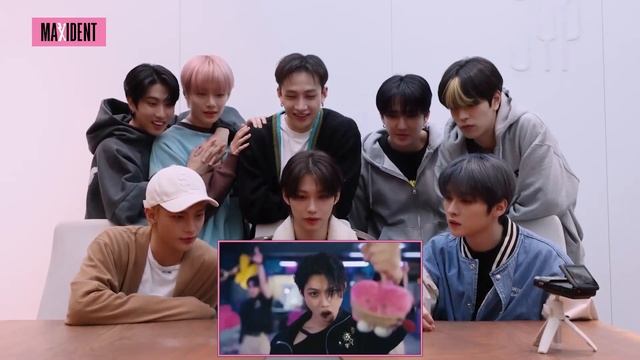 [Русская озвучка by Ayka] Stray Kids РЕАКЦИЯ на клип "CASE 143"