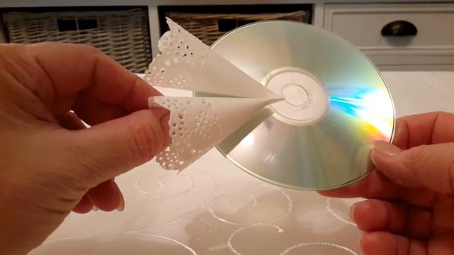 ШИКАРНЫЕ СНЕЖИНКИ ИЗ АЖУРНЫХ САЛФЕТОК 2..Paper Snowflake