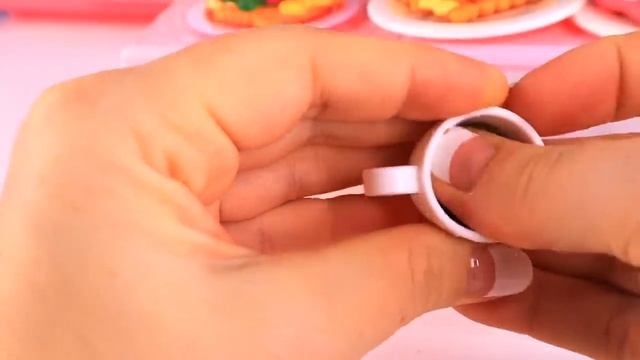 В ГОСТЯХ у МАЙ ТОЙС ПИНК! Family Surprise Eggs Shopkins Шопкинсы Семейки + УГОЩЕНИЯ Num Noms