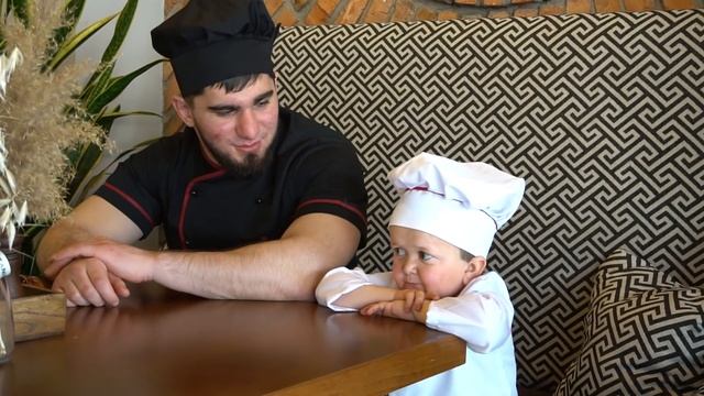 Хасбик жарит Стейк. Бой с Абдурозиком!
