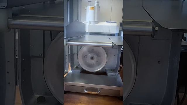 Ленточная пила для мяса, костей и заморозки JG-310 220В