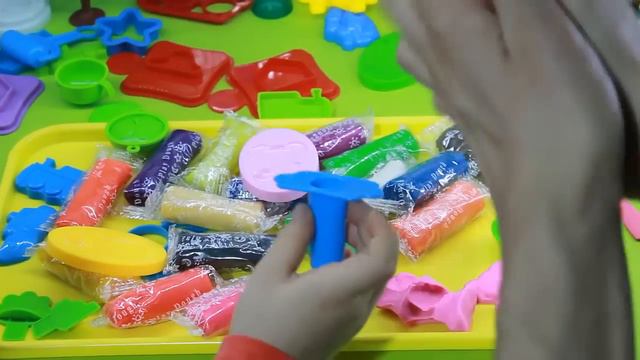 Plastilin Play-Doh#1 Kinder toys shoy. Plastilin.πλαστελίνη. Пластилин.