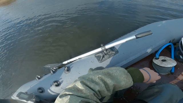 кастинговая сеть на глубине 10 метров( очень много рыбы)