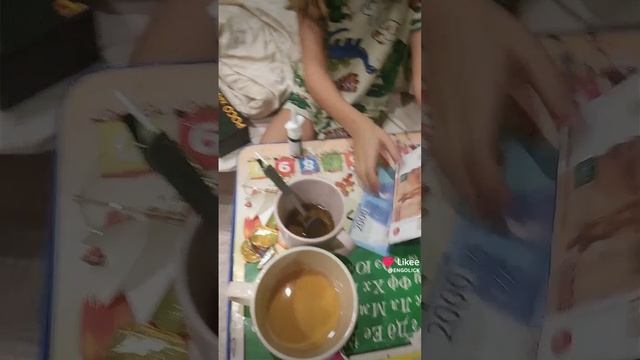 Like_7286948466360265243.mp4