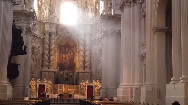 Молитва. Ангелу Хранителю. Подпишись на канал.