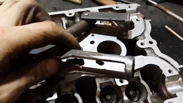 Рассухаривание и Засухаривание клапанов ВАЗ 2112 самодельным инструментом