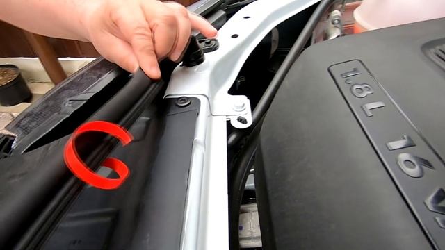 Lada Vesta SW Cross Установка уплотнителей капота и дверей