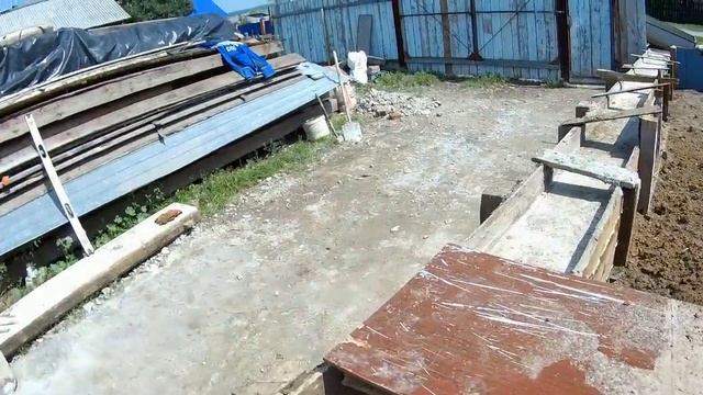 СТРОИМ БОЛЬШОЙ ПРИСТРОЙ - ЗАЛИЛ МОЩНЫЙ ФУНДАМЕНТ