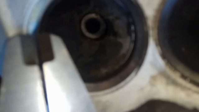 Дефектовка ГБЦ 405 406 409 фаска седла клапана