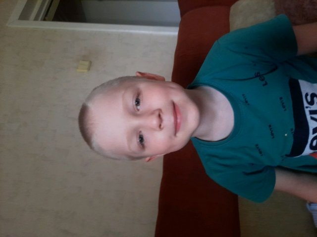 играю с братом