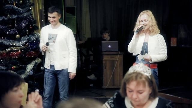 Ведущие на праздник.wmv