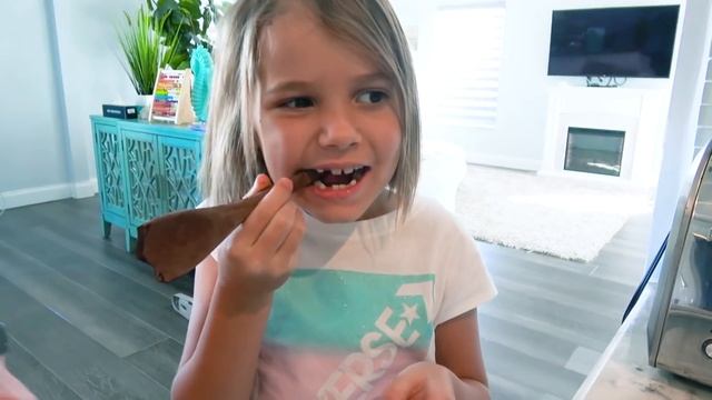 Съедобное не съедобное челлендж от Макса и Кати
