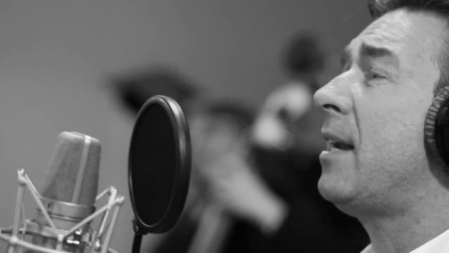 Валерий Сюткин и LightJazz  - клип на песню - Почему, отчего? Музыка А. Эшпая Слова В. Котова