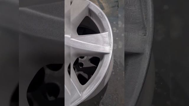 Покраска дисков от Лексуса в тёмный хром графит.