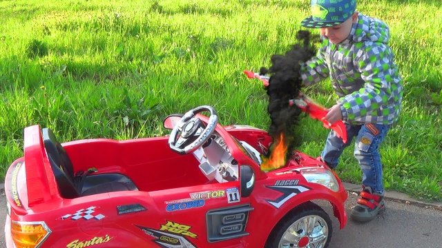 Загорелась машинка - Видео про Макса и машинки для детей