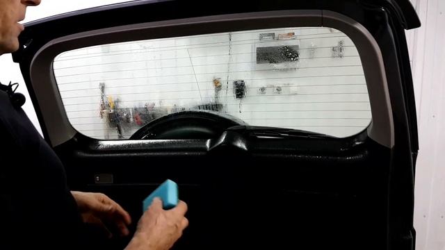 Тонировка, как снять старую пленку на заднем стекле?