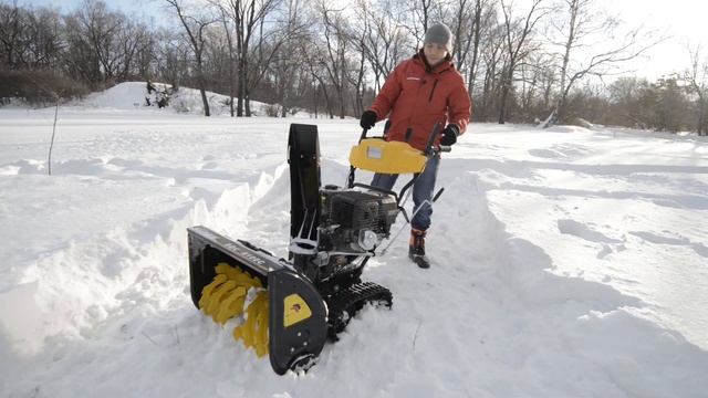 Обзор гусеничного снегоуборщика HUTER SGC 8100 C