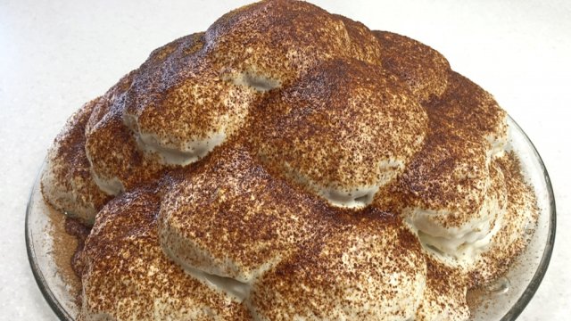 Торт Черепаха с бананами. Вкуснейший торт со сметанным кремом.mp4