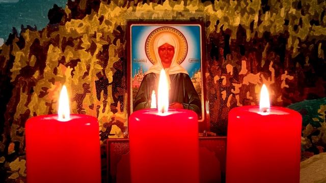 Короткая и мощная, защитная молитва от порчи, сглаза, от врагов и об исцелении. Матрона Московская.