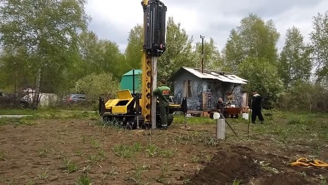 Забивка свай фирмой "Стройматик"