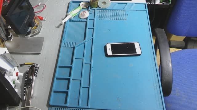 Замена аккумуляторной батареи на iPhone SE(2016)