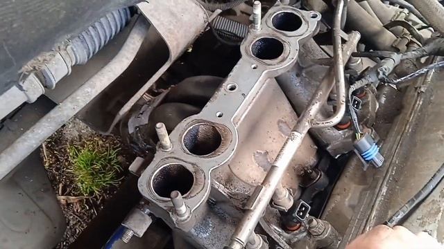 Замена впускного и выпускного коллектора ваз 2112.Замена  впускной и выпускной прокладки на ваз 211