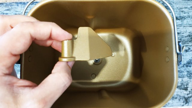 Как вытащить лопатку из хлебопечки