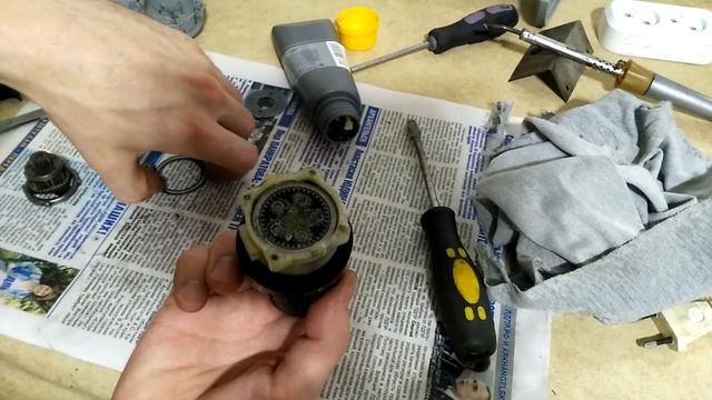 Разборка,смазка и сборка редуктора шуруповерта Интерскол ДА-10/14,4МЗ