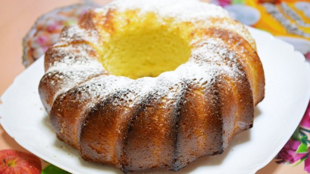 Сочный манник на кефире без муки - самый удачный рецепт манника.