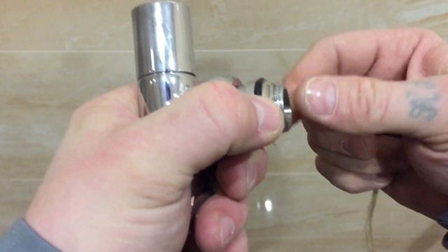 Как установить подключить  полотенцесушитель в ванной комнате своими руками