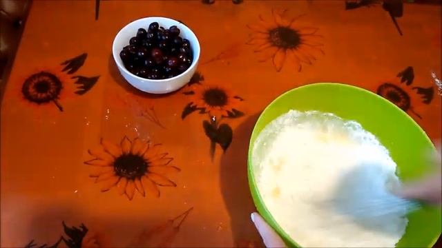 Пирог с вишней на кефире