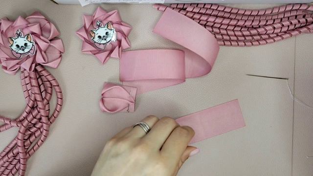 Бантики из репсовой ленты .