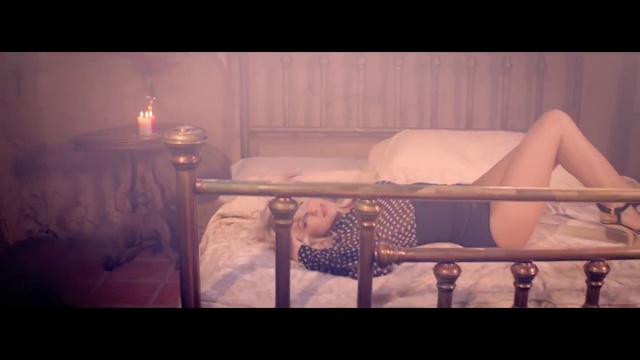 Shakira - Addicted to You