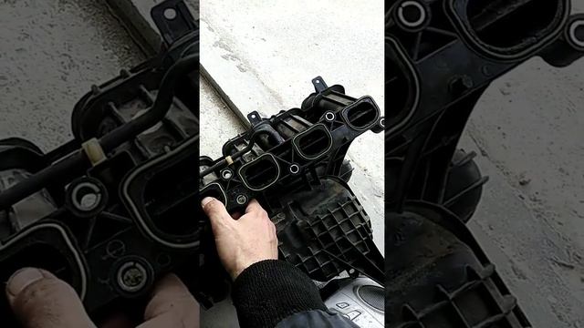 Снятие впускного коллектора и чистка вентиляции картерных газов на форд фокус 2 1.8