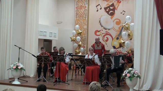 Ансамбль Золотые купола. Маруся раз, два, три