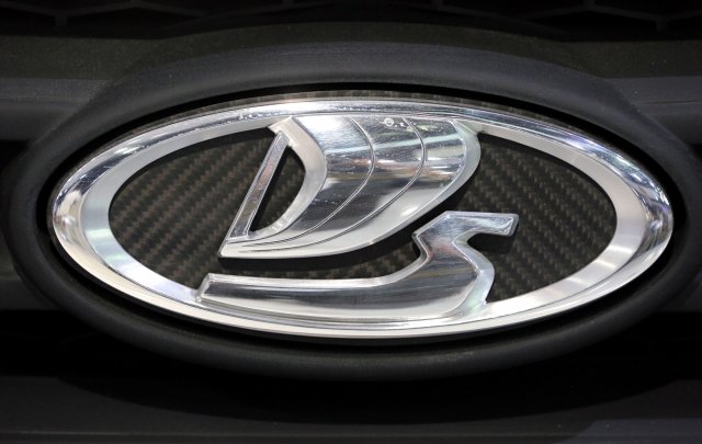 Лада Х-РЕЙ замена тормозных дисков и колодок!