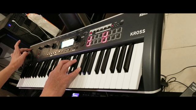 Synth Pad ~ KORG KROSS 2 Combi ~ J. Lee #korg #korgkross2 #keyboards #synthesizers