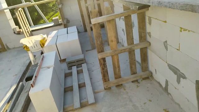 Строительные леса для кладки блоков