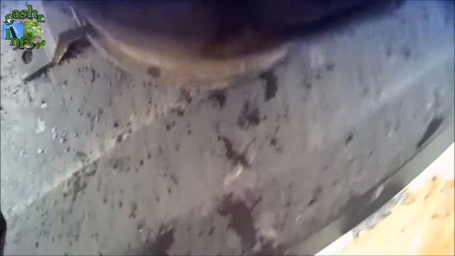 Замена лампочек в противотуманках Geely MK