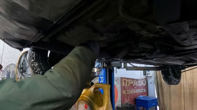 РЕНО УХОДИТ НА ЛУКОЙЛ.2024. ЗАМЕНА МАСЛА ЭЛЬФ